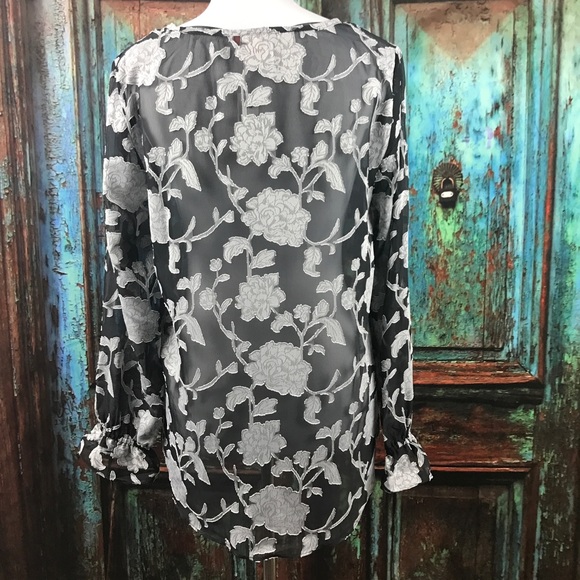 Joe Fresh - semi sheer Floral Burnout Blouse - Picture 4 of 8